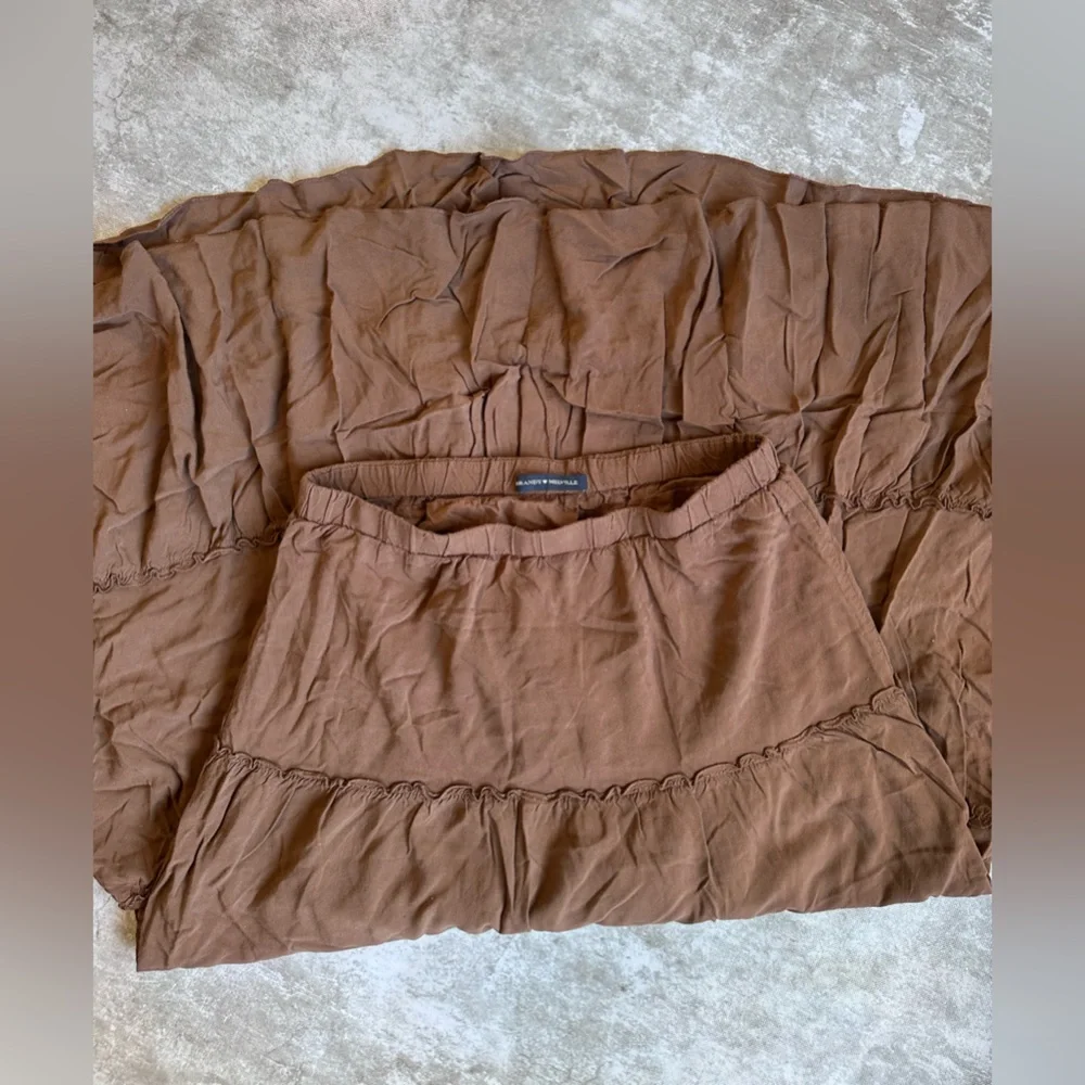 Brandy Melville Brown Tiered Maxi Skirt Resort Wear - Picture 4 of 4